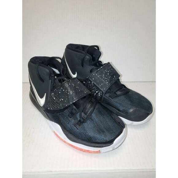 Nike Kyrie 6 Jet Black Basketball Shoes Youth Boys 7Y Black White BQ5599-001 - Picture 2 of 4